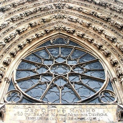 Private day trip: Paris to Reims & back, English speaking driver 5