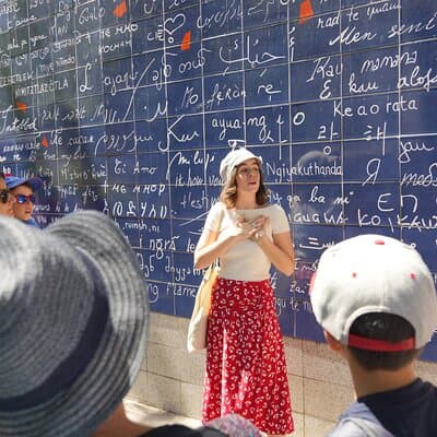 Guided tour of Montmartre in songs with a professional 2