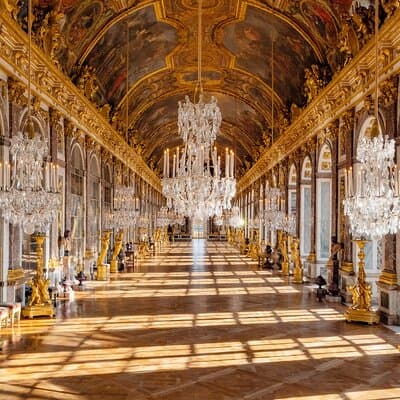 Versailles Private Tour : Horse-riding, Gastronomy & the Palace 2