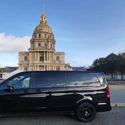 PARIS city tour in a luxury VIP minivan 4