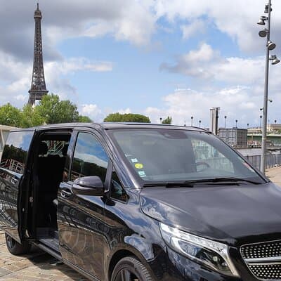 PARIS city tour in a luxury VIP minivan 5