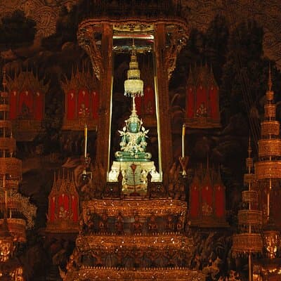 Bangkok Culture Exploration Guided Trip with Classic Cabaret Show 3