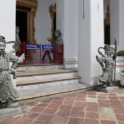 Bangkok Culture Exploration Guided Trip with Classic Cabaret Show 5