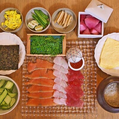 Sushi, Bento or Gyoza Class in Tokyo with Miki + Transfers 3