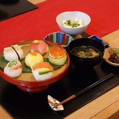 Sushi, Bento or Gyoza Class in Tokyo with Miki + Transfers 5