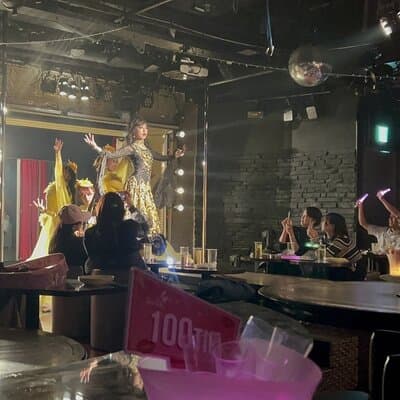 Shinjuku Kabukicho bar hopping & grab a bite tour w/Local Guide 3