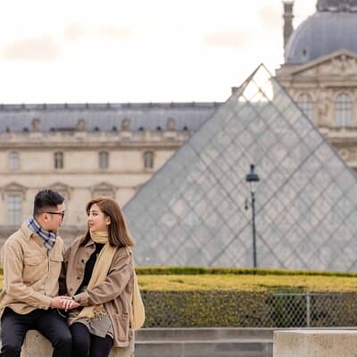 Private Photoshoot at the Louvre area in Paris 3