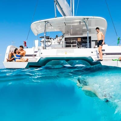 4H Private Vip Catamaran Tour with Swim Up to 18 people