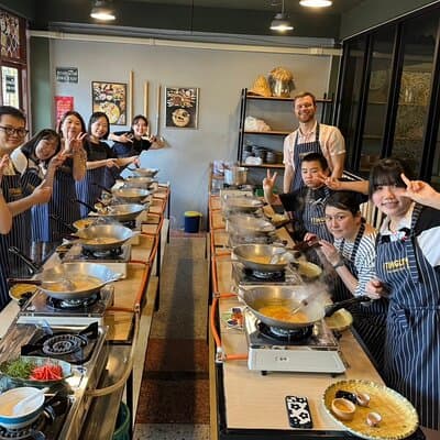 Thai cooking class experience in Bangkok with Tingly Thai cooking school 3