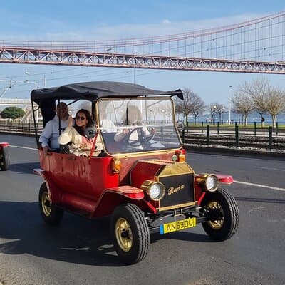 2h Classic Tuk: Discover Lisbon’s Hidden Treasures