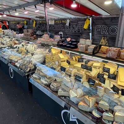 Sunday morning Eiffel Tower Food Market Tour -Max 8 people 2