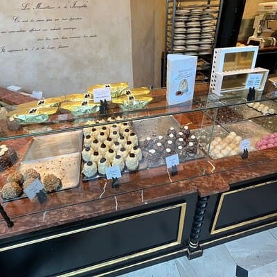 Sunday morning Eiffel Tower Food Market Tour -Max 8 people 3