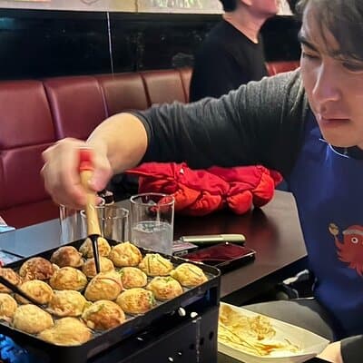 TAKOYAKI Cooking Class with All-you-can-drink in Tokyo, Roppongi