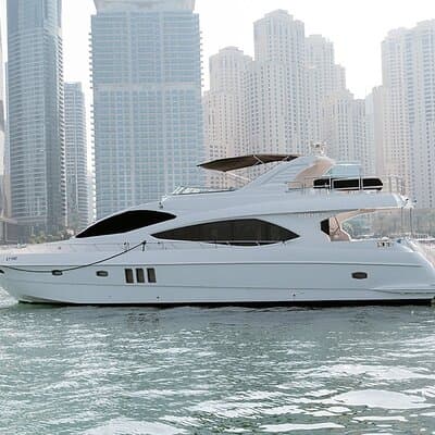 Majesty 77ft Diamond Dust — Dubai's best yacht rental 3