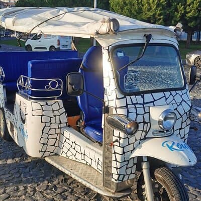 Lisbon's Old Town Private Tuk Tuk Tour (1 Hour and 30 Minutes) 4