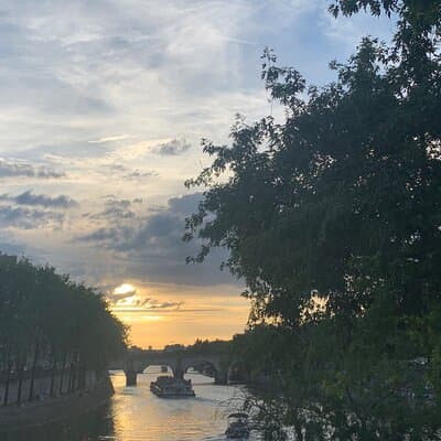 Paris Tour with a Private Driver 3