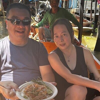 Maeklong Railway Market & Damnoen Saduak Market Paddle Boat Tour 5