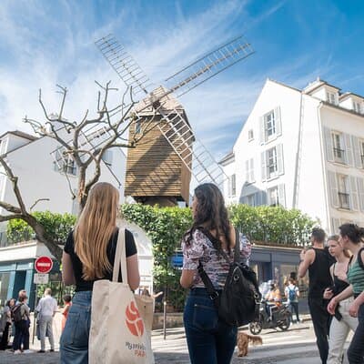 Explore Montmartre like a local - Private walking tour 3