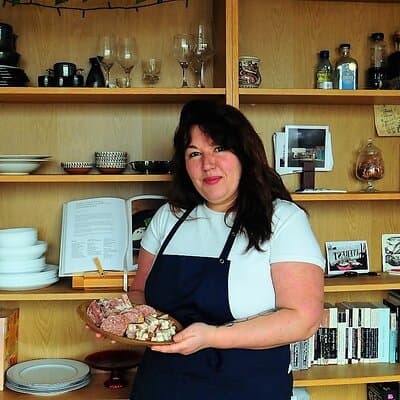 Private French Home Cooking Class in Paris with Local Chef Ioana 2