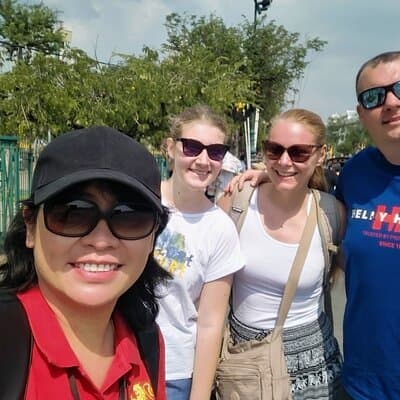 Private Custom Tour with a Local Guide 2