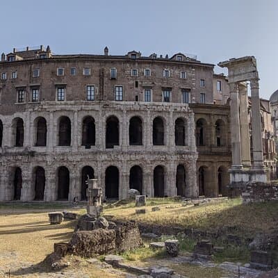 Free Urban Trekking with an Archaeologist