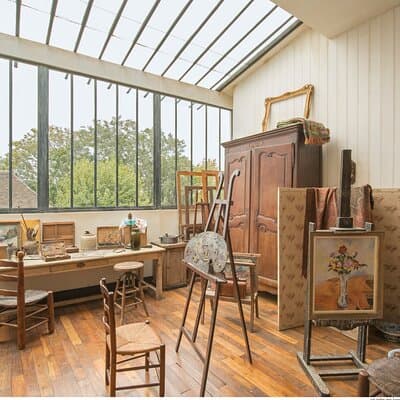 Montmartre Marvels Private Tour including Renoir Gardens Entrance 4