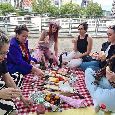Sunset Picnic with View of Eiffel Tower and Live Music 5