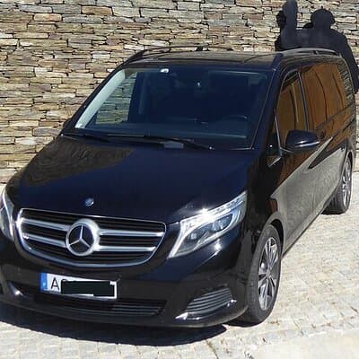 Private Transport Lisbon - Porto or Porto - Lisbon with 3 Stops