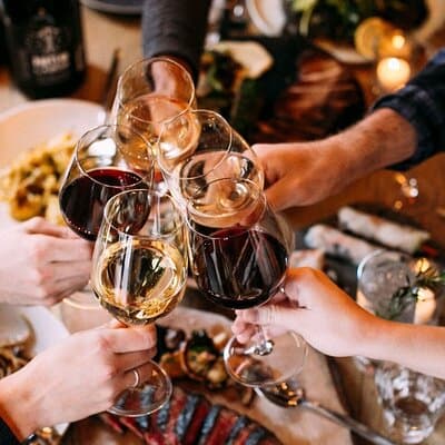 Barcelona´s Lunch or Dinner Tapas Tour: Food, drinks, happiness!