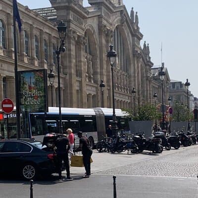 Transfer from Paris Hotels&Apartments to Train Stations 4