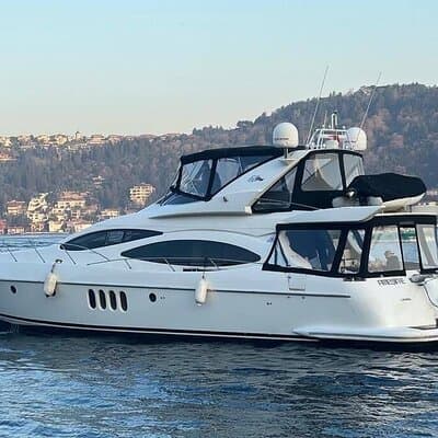 Private Cruise with 22m Yacht in Bosphorus Istanbul 3