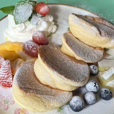JAPANESE Fluffy Souffle Pancakes & Nature Walk in Todoroki, Tokyo