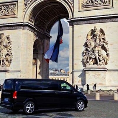 Full Day Private Tour of Paris in a Van with photoshoot included 2