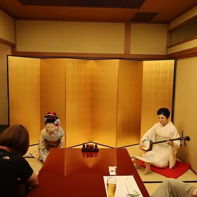 Tokyo Private Geisha Dance Show and Dinner in Shinjuku 3
