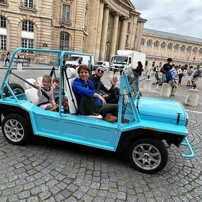 Private 3 - Hour Must-See Paris Tour by Golf Cart Mini Moke 3