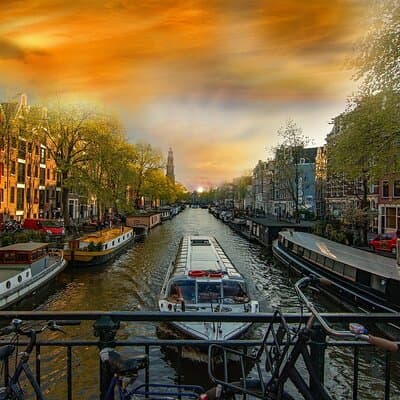 Tour with official guide in Amsterdam