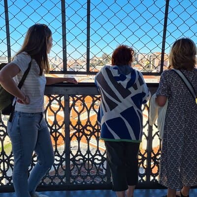 Lisbon city tour on history, culture and current topics 5