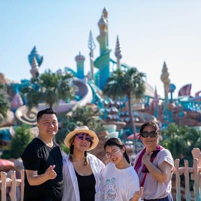 Full Day Private Guided Photographer and Driver in Tokyo Disney