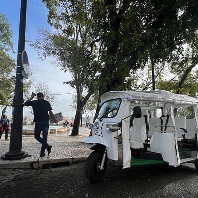 Lisbon 1h30 Tuk-Tuk Tour: The best way to visit the city