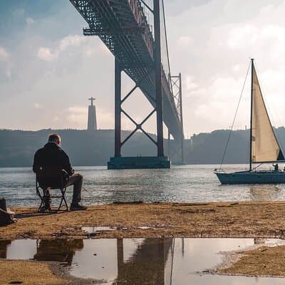 2h Lisbon Electric Tuk Tuk Tour + 2h Sunset Sailing Boat Trip 3