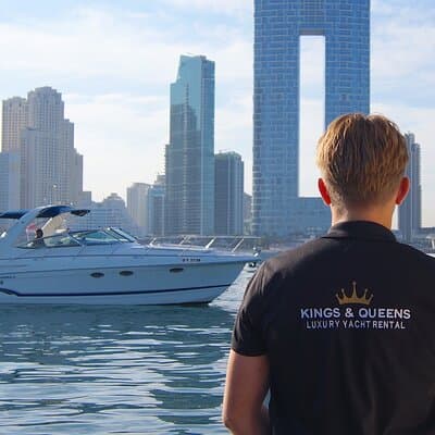 Dubai: Private Yacht Cruise on a 34 Ft Yacht 3