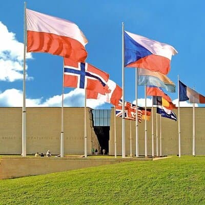 Normandy D-Day Beaches and Caen Memorial Private Tour from Paris 4