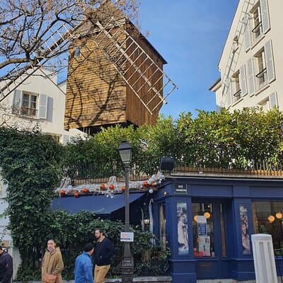 Group tour of the Montmartre district in Italian 2