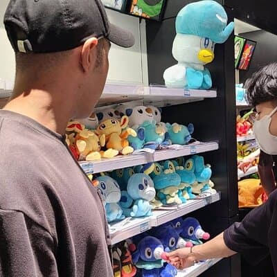 Tokyo: Anime, Manga and capsule toy Tour in Shibuya