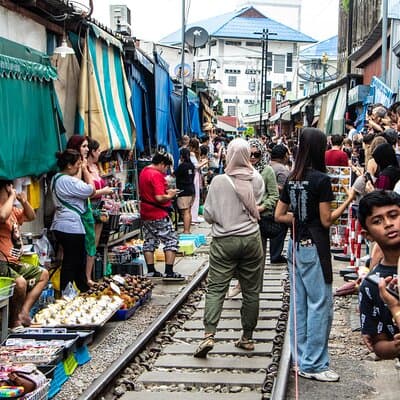 Private tour : Railway & Floating Market and the Bridge over river Kwae 3