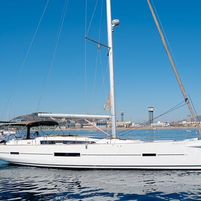 Day Sailing Experience, Barcelona (10 People)
