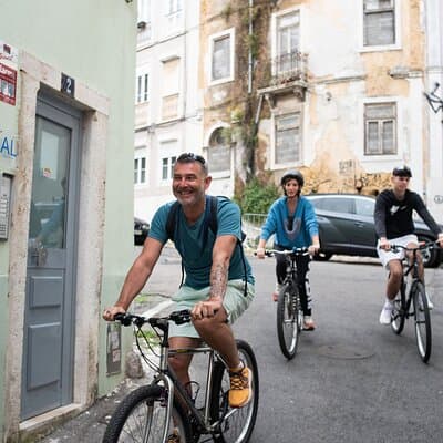 Lisbon Bike Private Customized Tour & Professional Photography