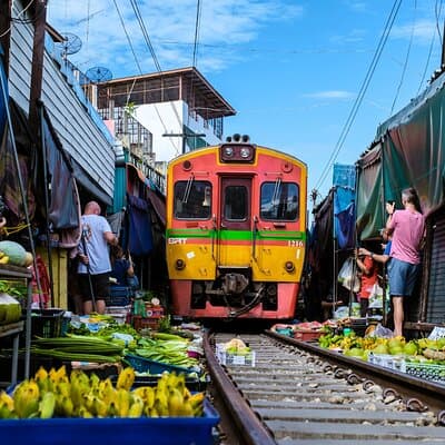 Bangkok's Best: City Highlights & Floating Market Private Tour 4
