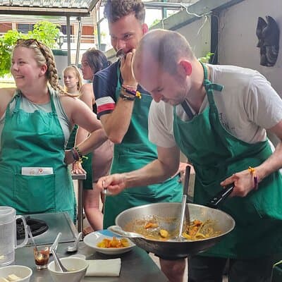 4 Hour Local Thai Kitchen Cooking Class in Phra Nakhon 4