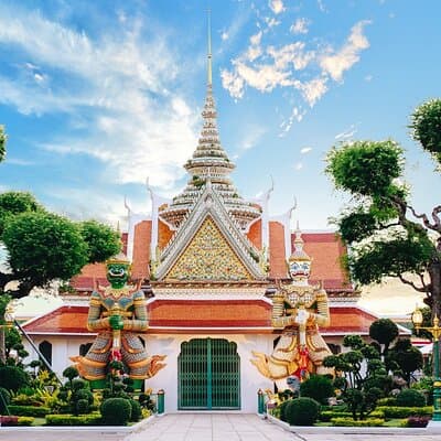 Thai Costume Photo Tour at Wat Arun Bangkok from Bangkok 4